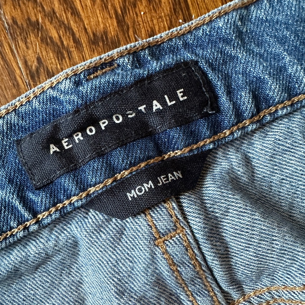 Mom jeans!! Aeropostale !!!